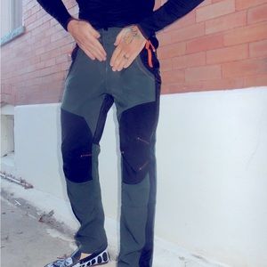 *Not Carhartt, but Windstopper Work Pants 32x32